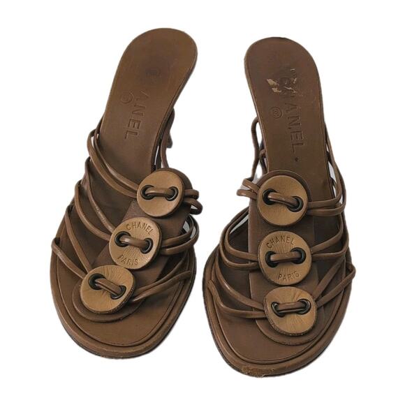 Auth Chanel Brown Leather Strappy Slides Heels Mules Sandals Spellout Size 37 - Picture 1 of 12